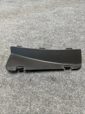 670010466 MASERATI Ghibli Right Front Windshield Cowl Cover