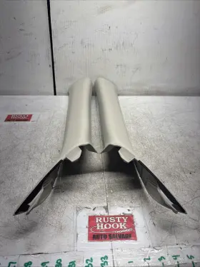 D10E68160 MAZDA Post Moulding CX-3