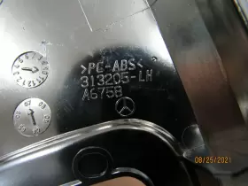 313205A6758 MERCEDES Left Seat Switch Panel R350 #3