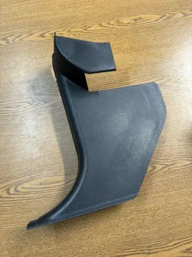 A1646908725 MERCEDES Left Front Lower Kick Panel Cover GL450