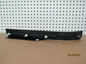 A2216801735 MERCEDES Left Rear Door Scuff Plate S550 #2
