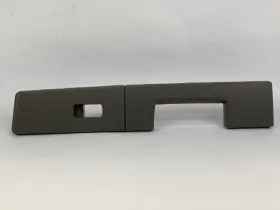 7222A069-0603 MITSUBISHI Endeavor Rear Left Door Window Bezel #3