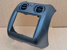 MR791364 MITSUBISHI Center Dash Surround Panel Radio Bezel