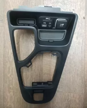 1UJ60DX9AD MOPAR Gear Bezel Usb Ports Jeep Cherokee