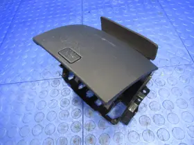 68250CD080 NISSAN Center Dash Storage Cubby Lid 350Z