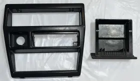 68260-01G00 NISSAN Hardbody Center Dash Radio Bezel