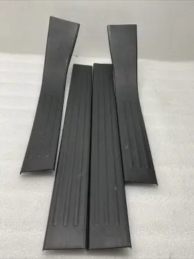 769B5-7S000 NISSAN Armada Door Sill Scuff Plates