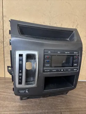 G8706792 NISSAN Center Dash Shifter Ac Climate Bezel Quest