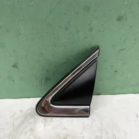 262239003 NISSAN SENTRA Front Left Fender Triangle Molding