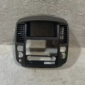 SP12898 NISSAN Center Dash Radio Heat Ac Vent Bezel