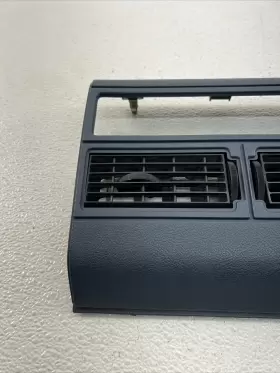 15546016 CHEVY Center Dashboard Radio Bezel Suv Gmc Silverado #2