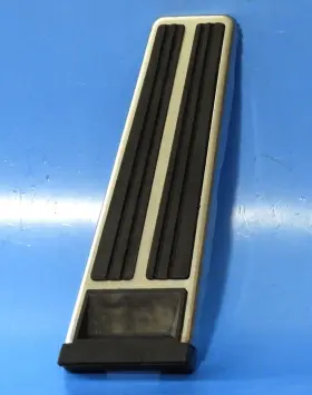 1608448 CADILLAC Fleetwood Gas Pedal Deville Eldorado Seville #2