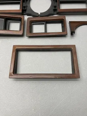 1628887 CADILLAC Fleetwood Cluster Bezel Woodgrain Dash #2