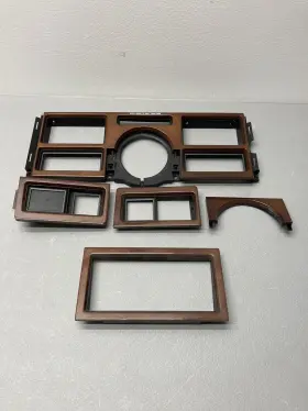 1628887 CADILLAC Fleetwood Cluster Bezel Woodgrain Dash