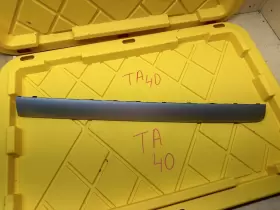 3AB857212 VOLKSWAGEN Dash Panel Right Molding Titanium