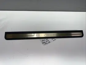 PG05769B0 INFINITI Front Door Sill Scuff Plate G35