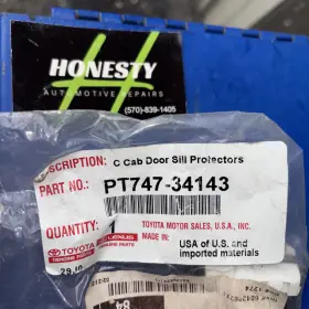 PT747-34143 TOYOTA Door Sill Protectors Double Tundra