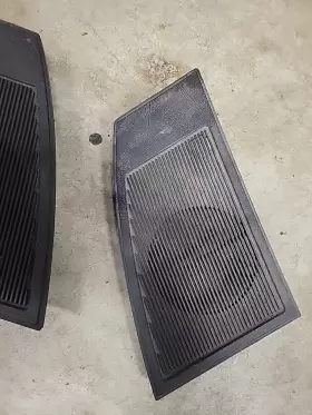 557592 OLDSMOBILE Supreme Body Dash Speaker Grille Grill Left #2
