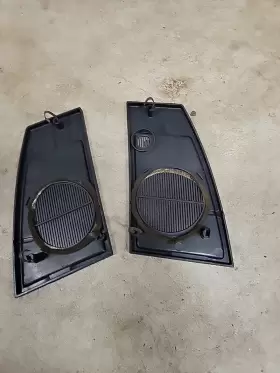 557592 OLDSMOBILE Supreme Body Dash Speaker Grille Grill Left #3