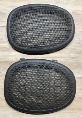1233146 PONTIAC Rear Deck Speaker Grill Covers Left Right