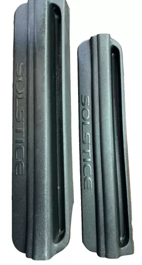 15805586 PONTIAC Solstice Set Left Right Door Scuff Sill