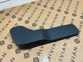 PT00048131 RIVIAN Cushine Shield Ib Lhd