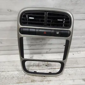 22685510 SATURN Radio Vent Center Bezel Dash