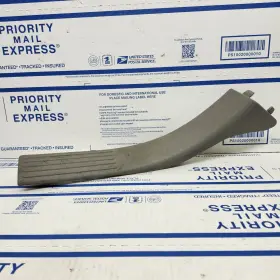 22730230 SATURN Rear Right Door Sill Plate Vue
