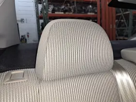 206.SU1Q22 SUBARU Rh Passenger Rear Headrest