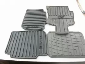 225.SU1R13 SUBARU Subarru Season Weather Rubber Matts Set