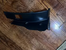946074 SUBARU Right Passenger Tail Light Bracket Cover