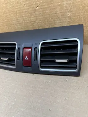 S15508180 SUBARU Crosstrek Center Dash Air Vents Hazard #3