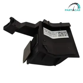 1555377-00-B TESLA Right Passenger Rocker Panel Bracket Clip