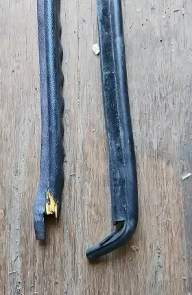 IN2553Z GM Door Jamb Rear Pinchweld Windlace Convertible #2