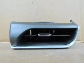 055641-E130 TOYOTA Kluger Front Right Dash Ac Air Vent Duct