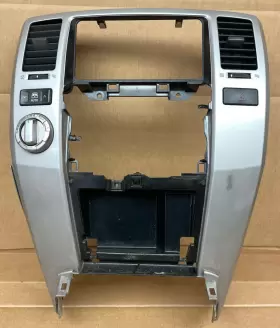 5540535340 TOYOTA Center Dash Ac Heater Vents Radio Bezel