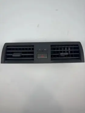 55660-06040-B0 TOYOTA Center Dash Air Vent Camry