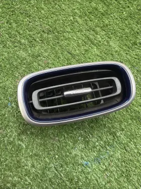 55660-47150 TOYOTA Front Right Dashboard Vent Air Prius