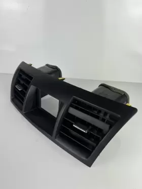 55670-48060-C0 TOYOTA Dash Bezel Center Vent Highlander #3