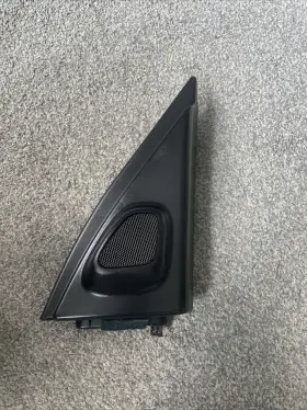 674910C010 TOYOTA Double Front Right Corner Speaker Cover