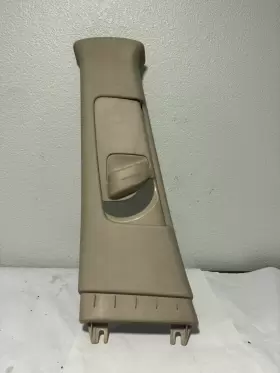 73136-AA010 TOYOTA Front Left Seat Belt Adjuster Cover Camry
