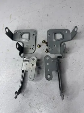 86211-48040 TOYOTA Radio Stereo Mounting Brackets Highlander
