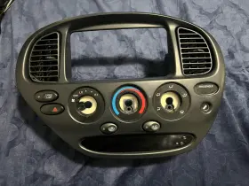 TN237081-0260 TOYOTA Dash Radio Bezel Climate Control Tundra