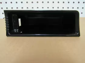 318230100 VOLKSWAGEN Center Console Ashtray Passat