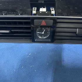 561819728 VOLKSWAGEN Front Center Dashboard Air Vent Grill #2