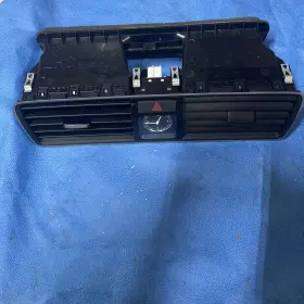 561819728 VOLKSWAGEN Front Center Dashboard Air Vent Grill