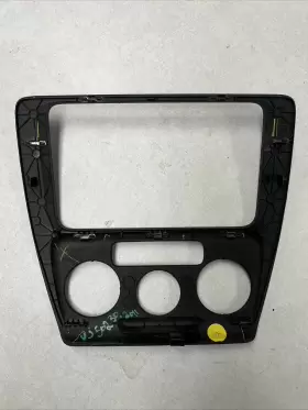 5C6858071 VOLKSWAGEN Center Screen Display Console Bezel Ac #2