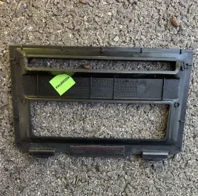 8650694 VOLVO Center Frame Cover Radio Bezel Console Panel #2 8650694 VOLVO Center Frame Cover Radio Bezel Console Panel #2