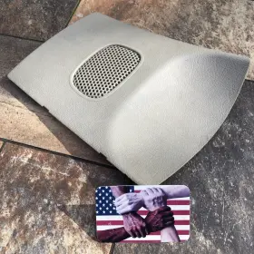 9479598 VOLVO Left Oak Rear Speaker Tweeter Cover XC70